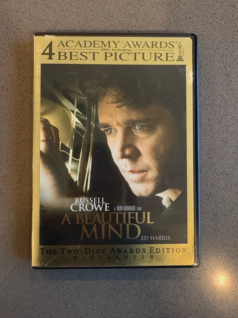 A Beautiful Mind DVD - Two Disc Awards Edition (Russell Crowe)